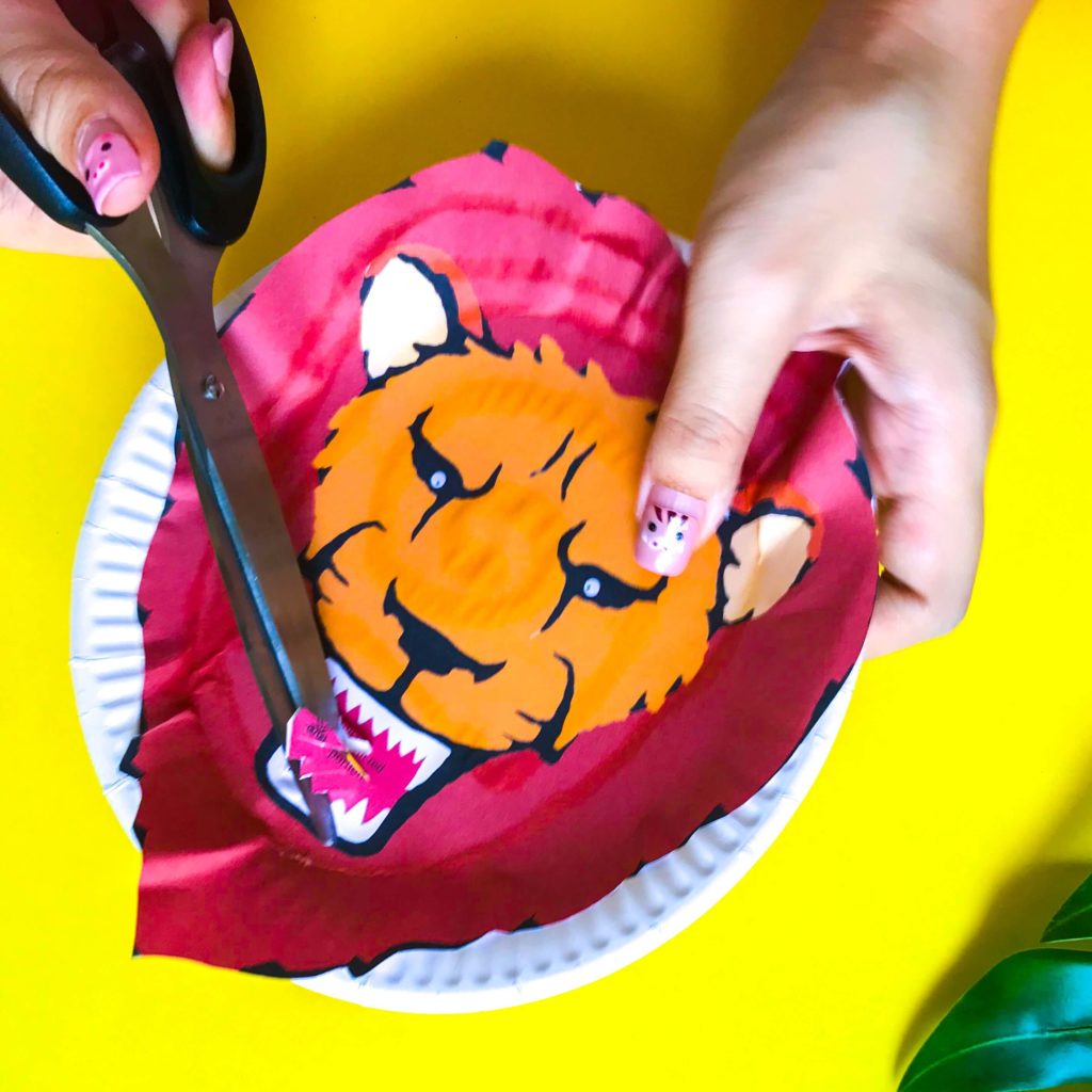 The Lion King DIY Craft - Cutting